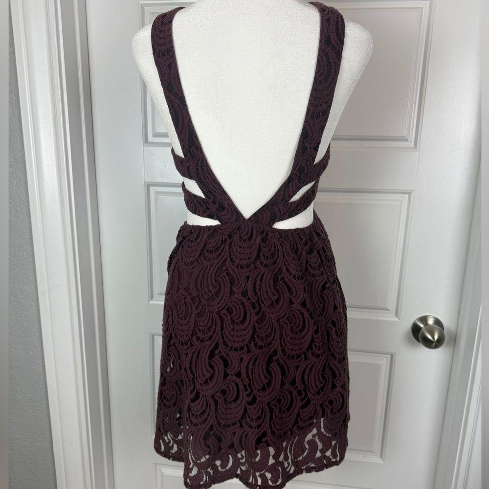 Free People babydoll lace side cutout dress in Aubergine size 0 NWT - Picture 5 of 11